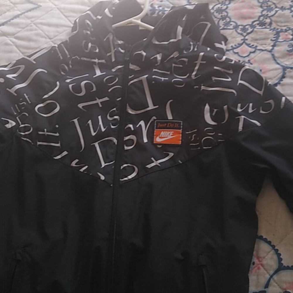 Nike windbreaker